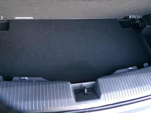 Used 2023 Nissan Rogue SL image 48