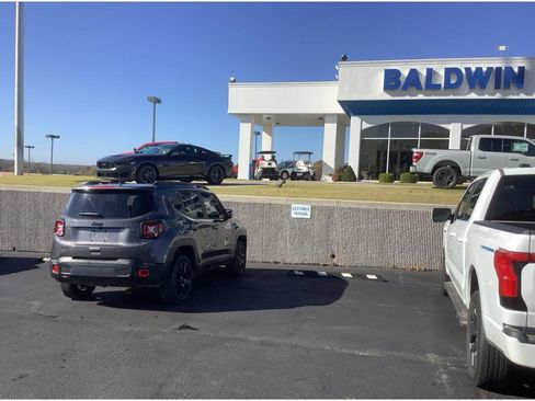 Used 2020 Jeep Renegade Altitude image 7