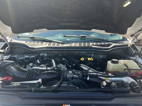 Used 2017 Ford F250 Lariat w/ Lariat Ultimate Package AWD/4WD image 25