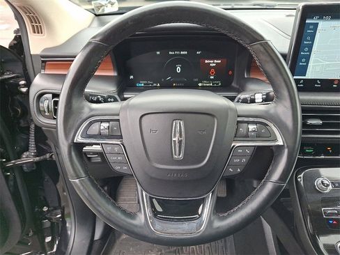 Used 2022 Lincoln Nautilus Reserve w/ Monochromatic Package image 21