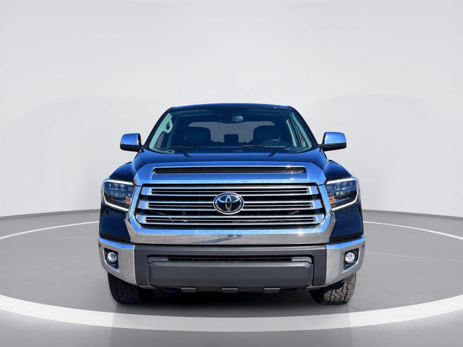 Used 2021 Toyota Tundra Limited w/ Limited Premium Package AWD/4WD image 6