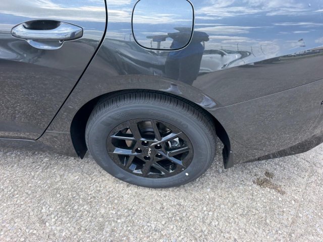 New 2026 Kia K5 LXS FWD image 6