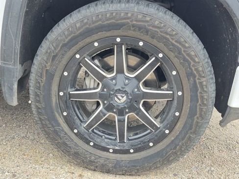 Used 2020 GMC Sierra 1500 SLE w/ Trailering Package image 6