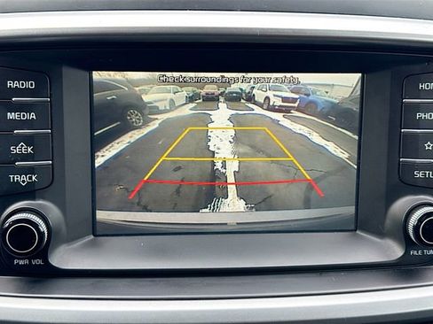 Used 2020 Kia Sorento S image 13