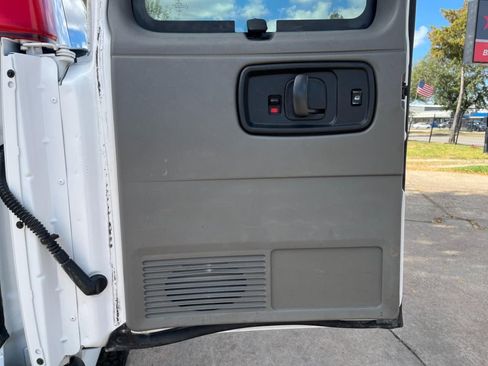 Used 2020 Chevrolet Express 3500 LS image 33