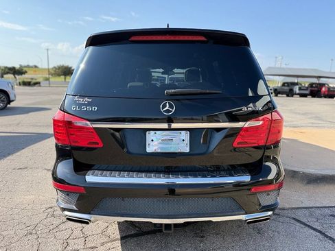 Used 2015 Mercedes-Benz GL 550 4MATIC image 5