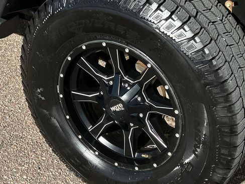 Used 2017 Jeep Wrangler Unlimited Sport w/ Quick Order Package 23S image 15