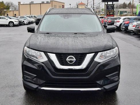 Used 2020 Nissan Rogue SV w/ Premium Package image 2