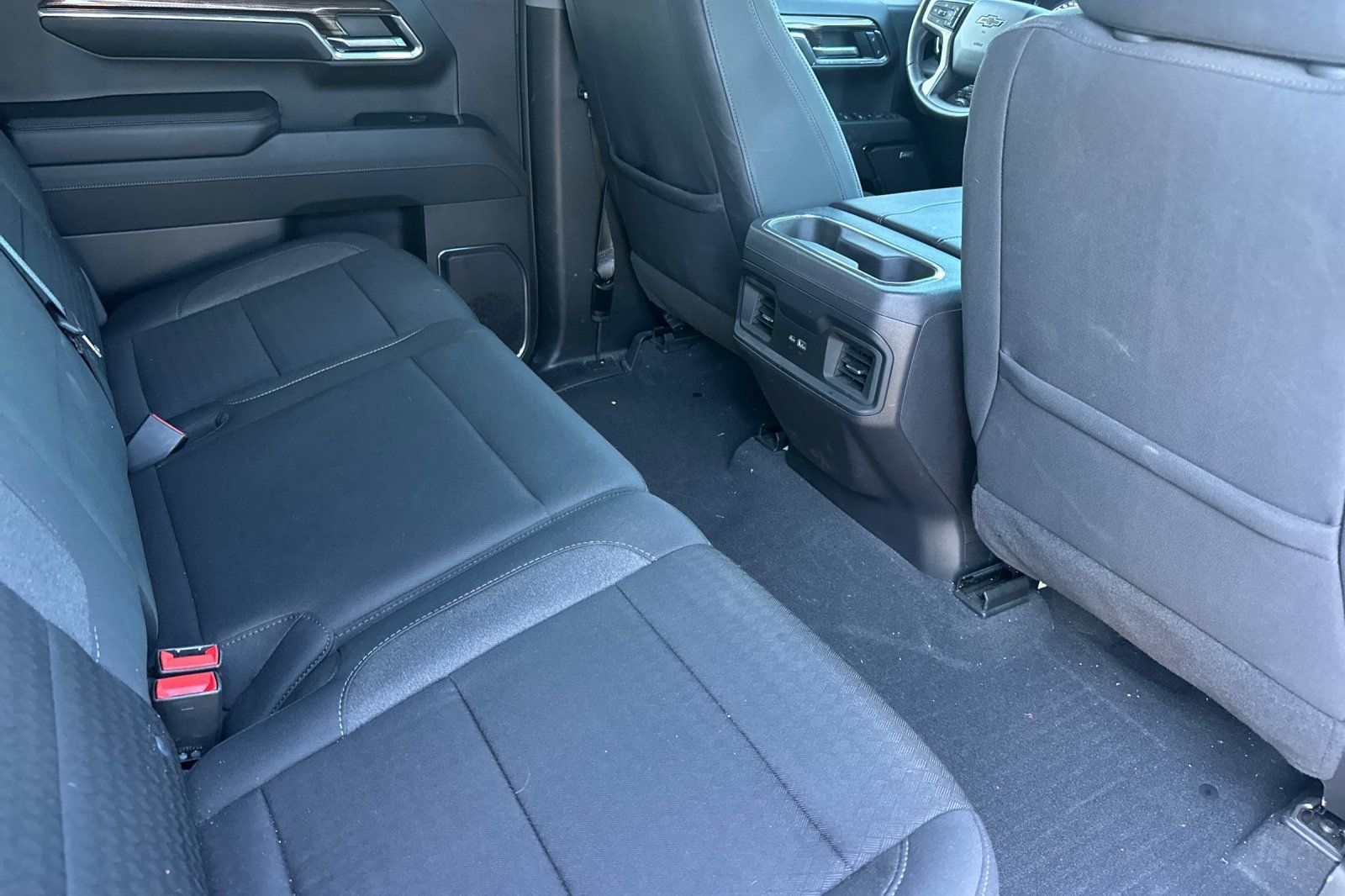 Used 2024 Chevrolet Silverado 1500 LT Trail Boss w/ Convenience Package II AWD/4WD image 18