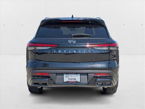 New 2025 INFINITI QX60 Luxe image 8