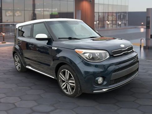 Used 2018 Kia Soul + FWD image 16
