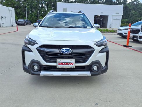 Used 2025 Subaru Outback Touring XT AWD/4WD image 2