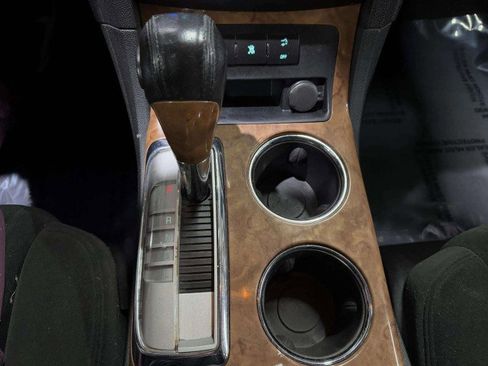 Used 2011 Buick Enclave CX image 27