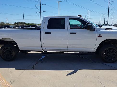 New 2026 RAM 2500 Tradesman AWD/4WD image 9