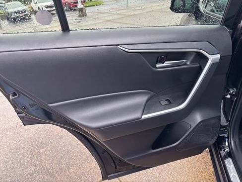 Used 2024 Toyota RAV4 XLE image 29