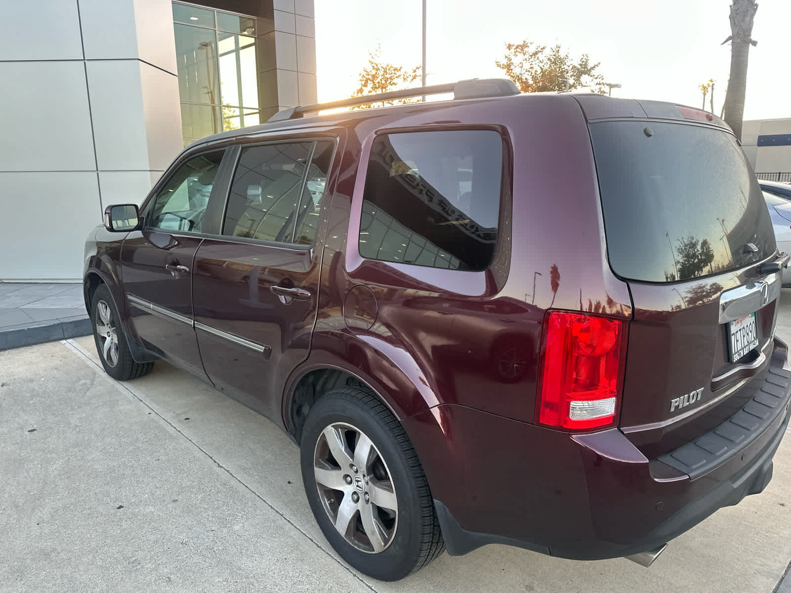 Used 2014 Honda Pilot Touring image 4