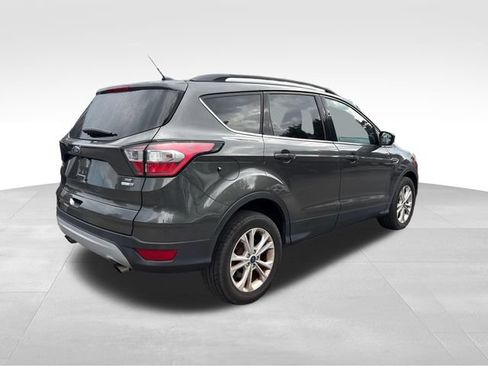 Used 2018 Ford Escape SE AWD/4WD image 3