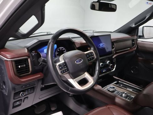Used 2024 Ford Expedition Max Limited AWD/4WD image 16