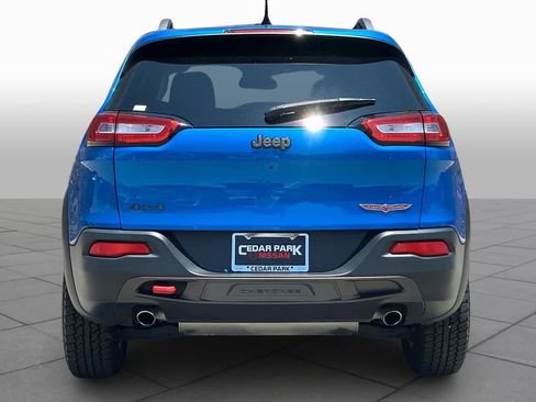 Used 2017 Jeep Cherokee Trailhawk w/ Comfort/Convenience Group image 4