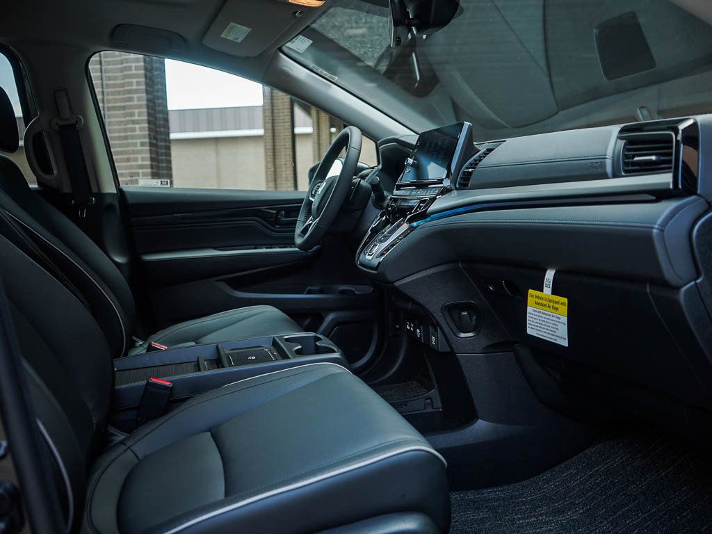 New 2027 Honda Odyssey Touring image 11