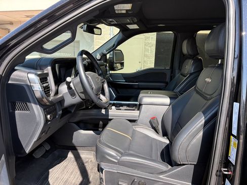 Used 2023 Ford F350 Platinum w/ FX4 Off-Road Package AWD/4WD image 16