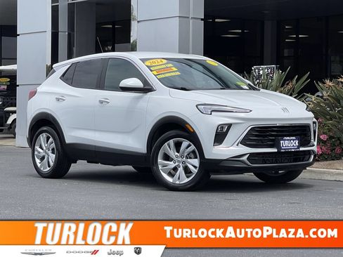 Used 2024 Buick Encore GX Preferred FWD image 1