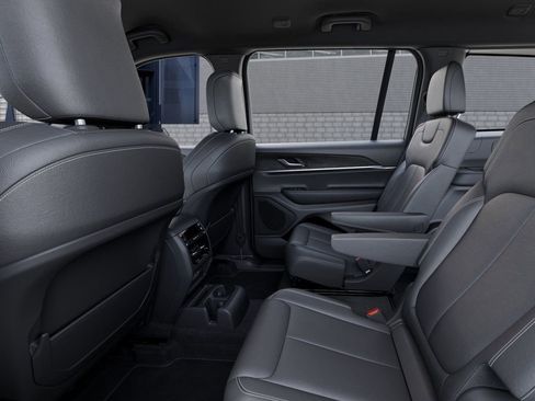 New 2025 Jeep Grand Cherokee L Limited w/ Black Appearance Package AWD/4WD image 23