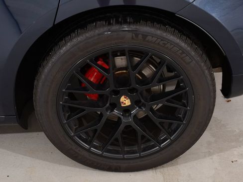 Used 2018 Porsche Macan GTS AWD/4WD image 23
