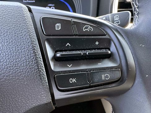 Used 2024 Hyundai Venue SEL FWD image 18