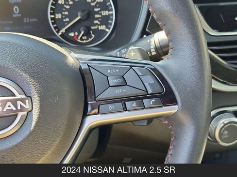 Used 2024 Nissan Altima 2.5 SR w/ SR Premium Package FWD image 19