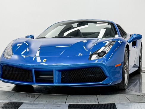 Used 2018 Ferrari 488 Spider RWD image 5