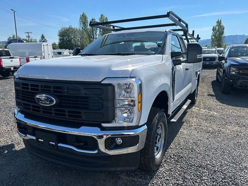 New 2026 Ford F250 XL w/ XL Chrome Package AWD/4WD image 2