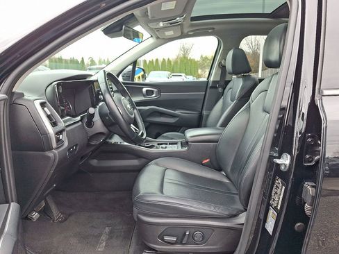 Certified 2021 Kia Sorento S w/ Panoramic Sunroof Package image 14