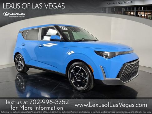 Used 2023 Kia Soul EX image 1