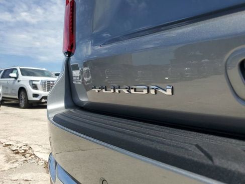 New 2026 GMC Yukon Denali w/ Denali Reserve Package AWD/4WD image 8