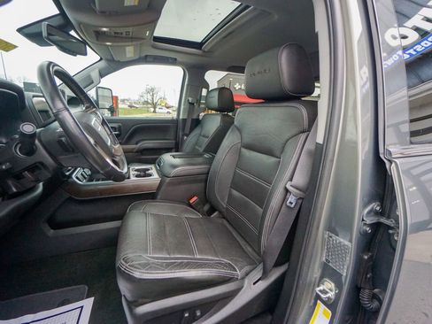 Used 2018 GMC Sierra 3500 Denali w/ Duramax Plus Package image 20