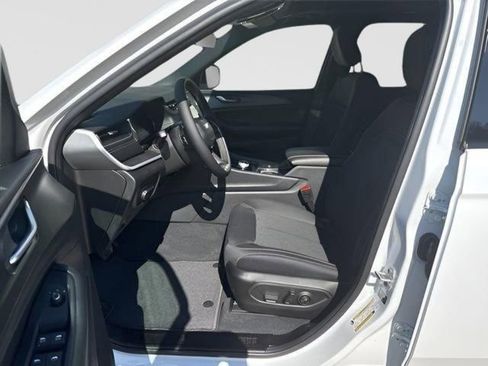 New 2026 Jeep Grand Cherokee L 4WD image 14