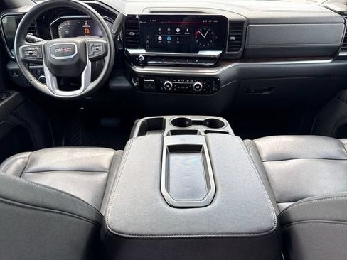 Used 2025 GMC Sierra 1500 SLT AWD/4WD image 13