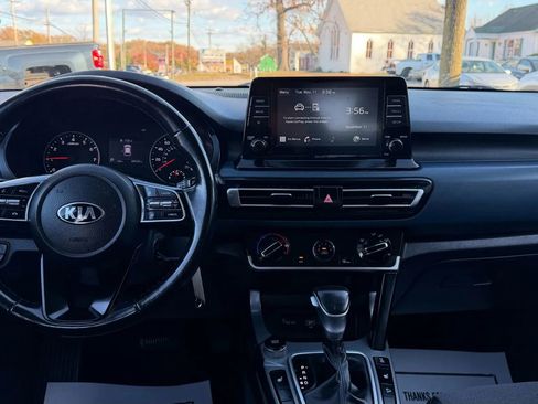 Used 2021 Kia Seltos S image 15
