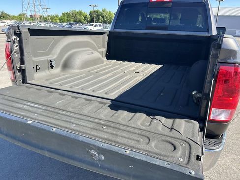 Used 2017 RAM 2500 SLT RWD image 15