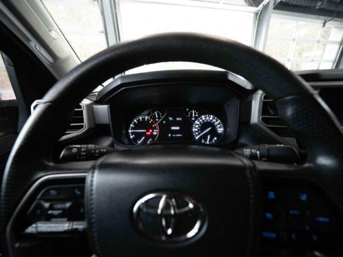 Used 2022 Toyota Tundra SR5 w/ Convenience Package image 15