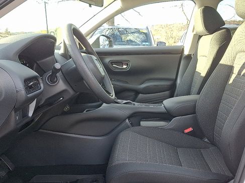 New 2026 Honda HR-V LX image 8
