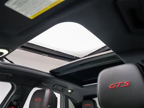 Used 2017 Porsche Macan GTS AWD/4WD image 17