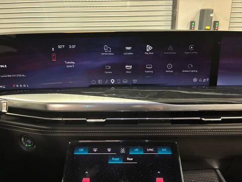 Used 2025 Cadillac Escalade Sport AWD/4WD image 19