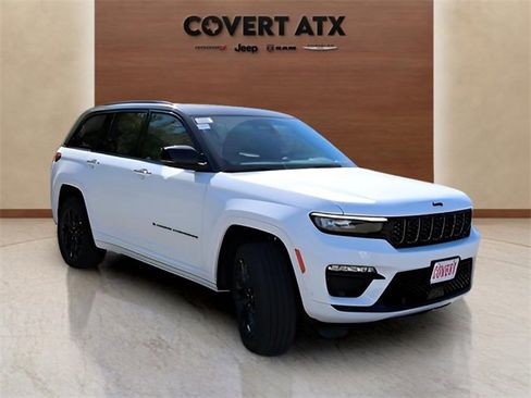 New 2025 Jeep Grand Cherokee Summit image 7