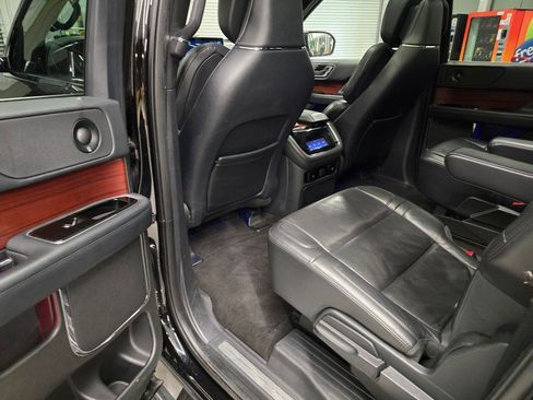 Used 2023 Lincoln Navigator L Reserve AWD/4WD image 33
