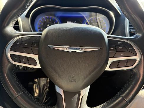 Used 2021 Chrysler 300 Touring L RWD image 20