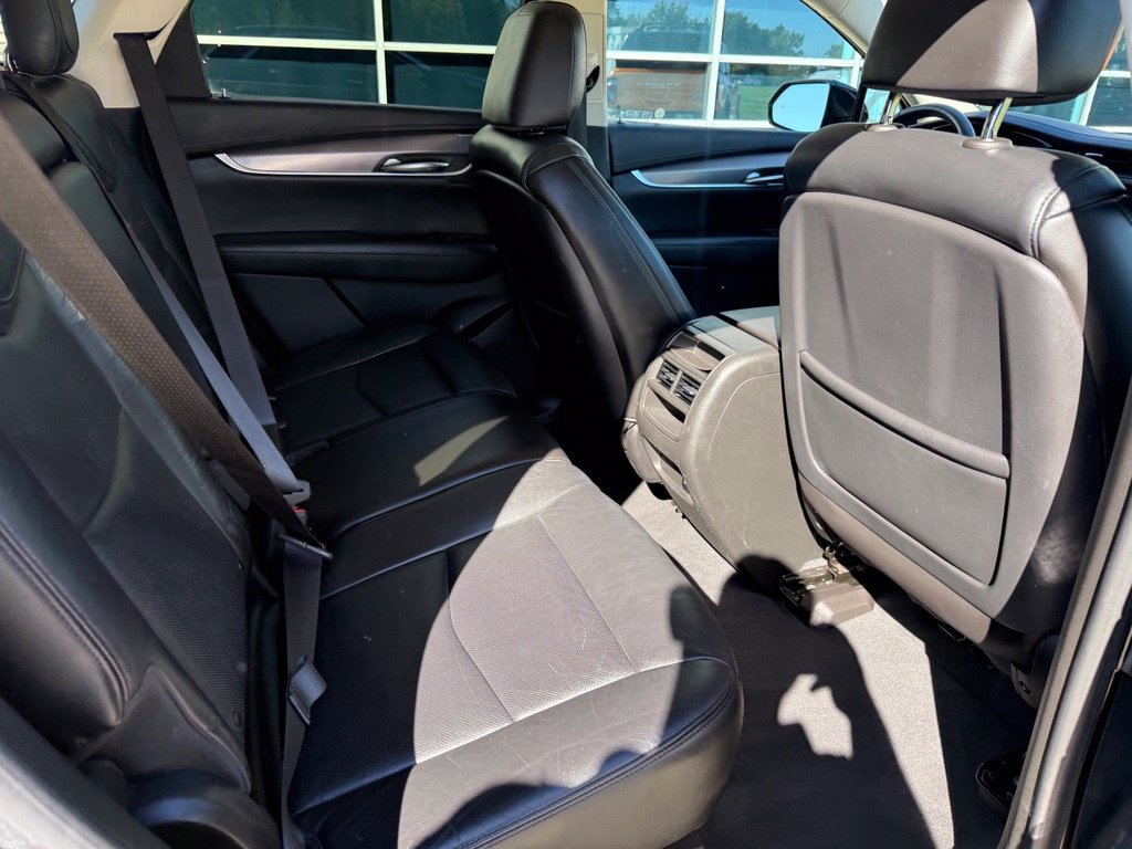 Used 2017 Cadillac XT5 Luxury w/ Driver Awareness Package FWD image 15