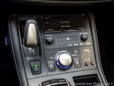 Used 2014 Lexus CT 200h image 20