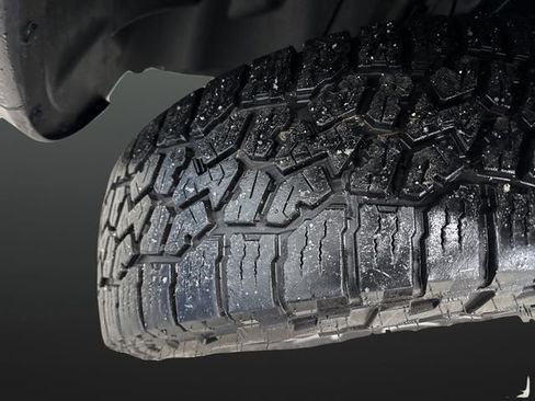 Used 2024 Jeep Compass Trailhawk w/ Trailhawk Elite Group image 39